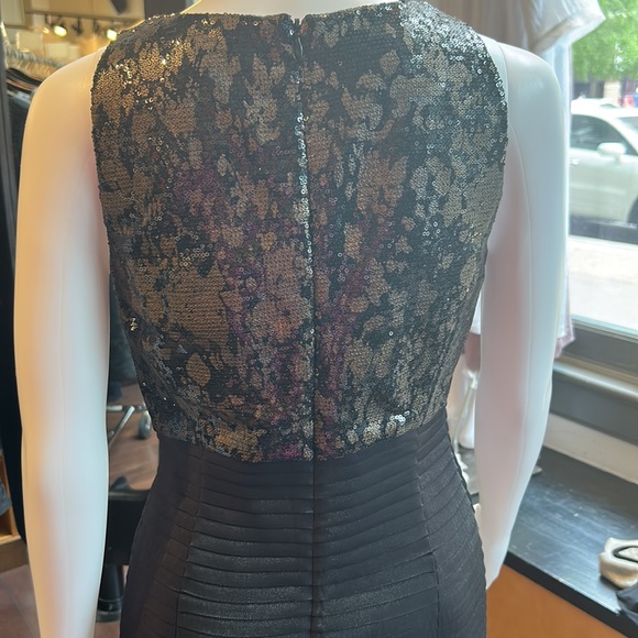 ✨ Kay Unger Black & Gold Embellished Cocktail Dress | Size 4 | NWT ✨ - Picture 7 of 9